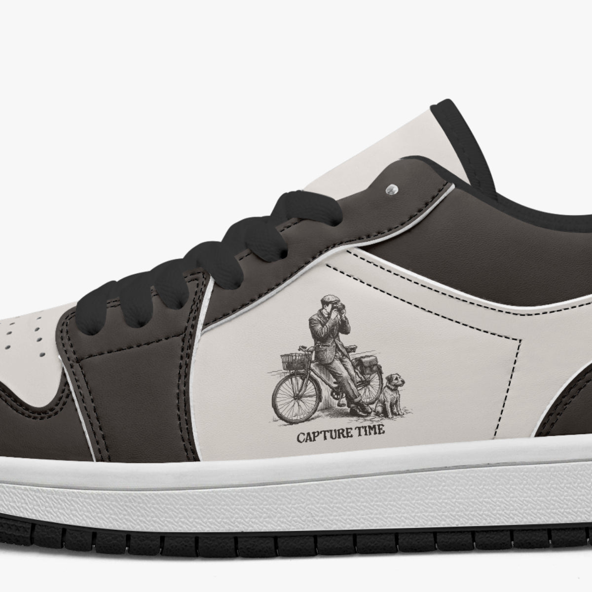 Capture Time Photographer & Dog Retro Low Leather Sneakers